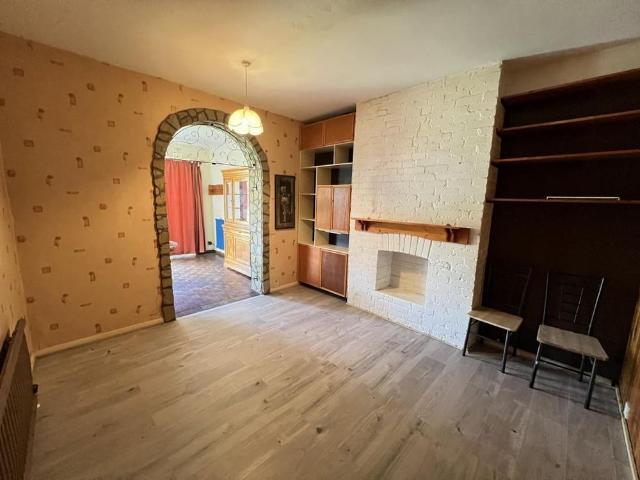 4 bedroom semi detached house to rent