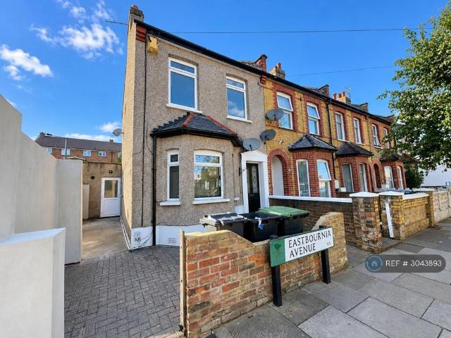 4 bedroom semi detached house to rent