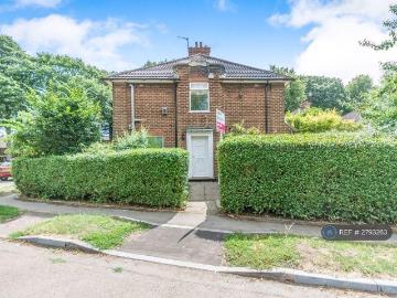 4 bedroom semi detached house to rent