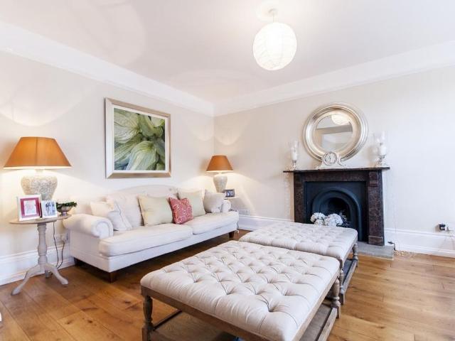 4 bedroom semi detached house to rent