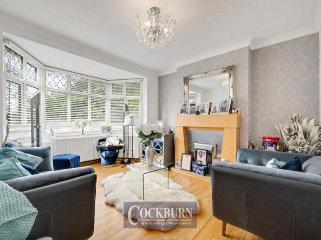 4 bedroom semi detached house to rent