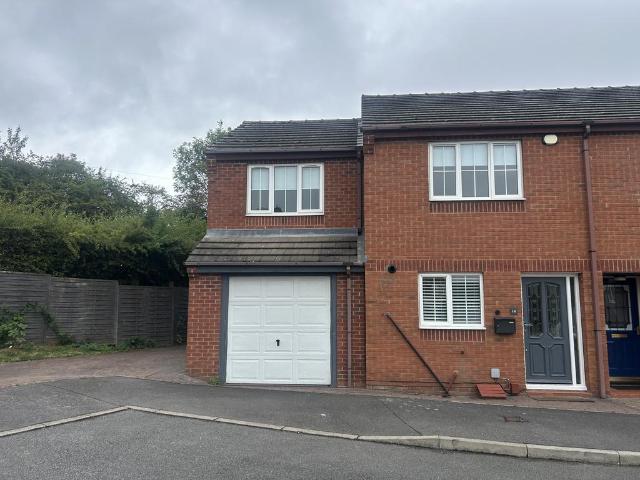 4 bedroom semi detached house to rent
