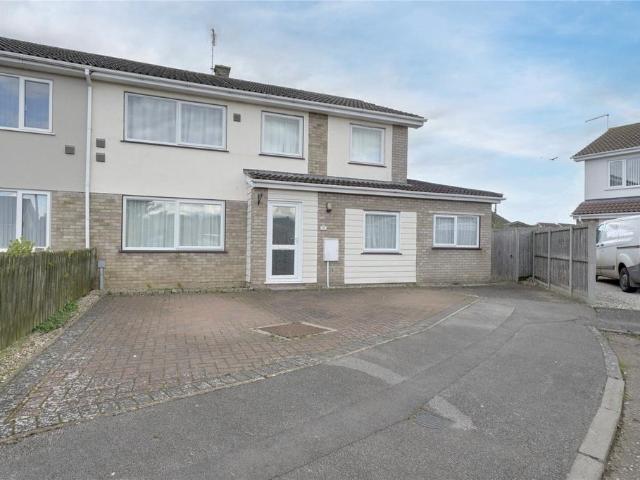 4 bedroom semi detached house to rent