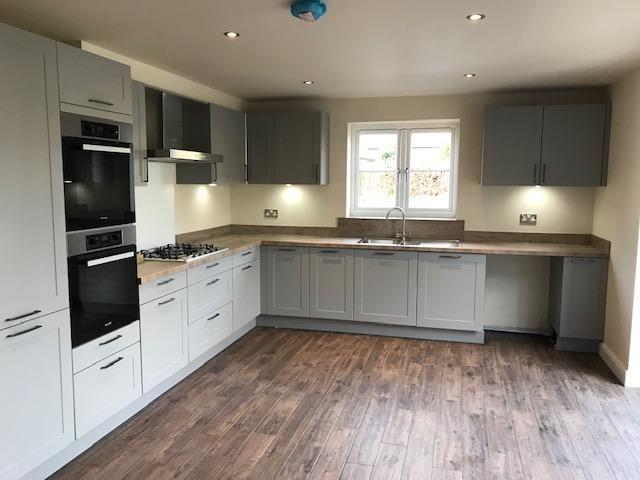 4 bedroom semi detached house to rent