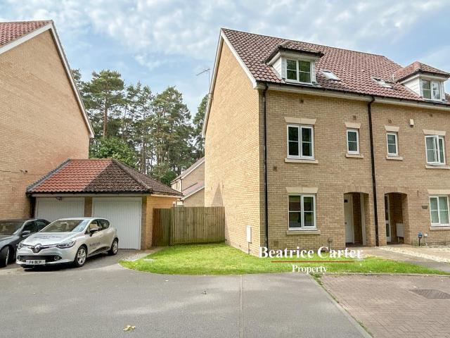 4 bedroom semi detached house to rent
