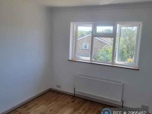4 bedroom semi detached house to rent