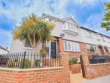 House for rent in Woodside - Garden, Gym