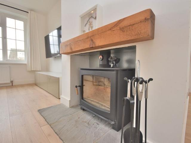 4 Bedroom Semi Detached House To Rent