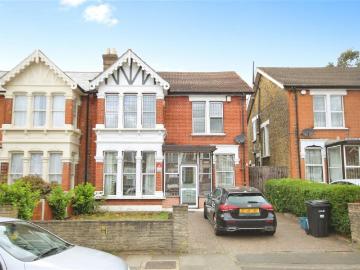 4 bedroom semi detached house to rent