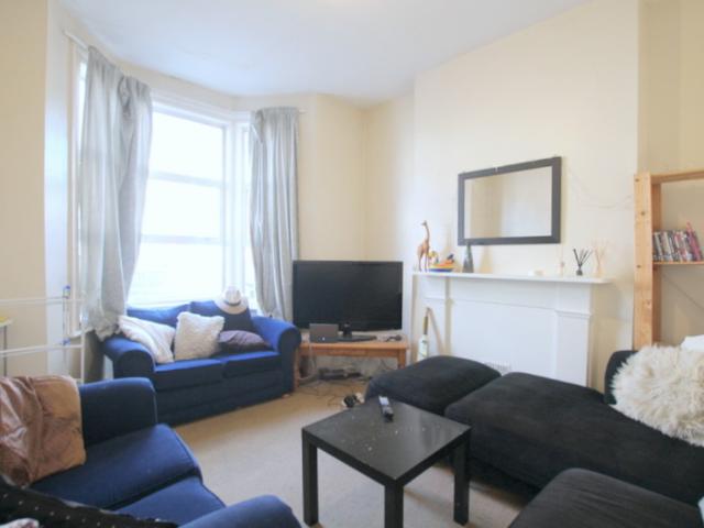 4 Bedroom Semi Detached House, Cavendish Road, London