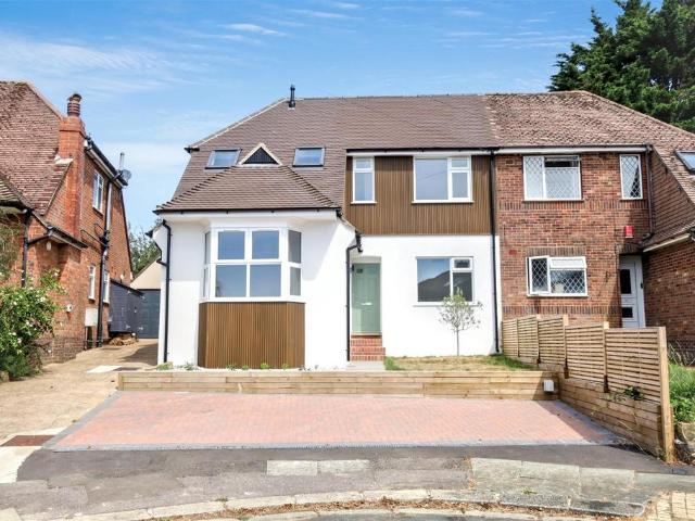 4 bedroom semi detached house for sale