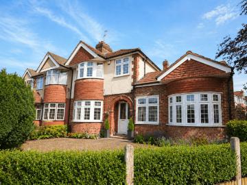 4 bedroom semi detached house for sale