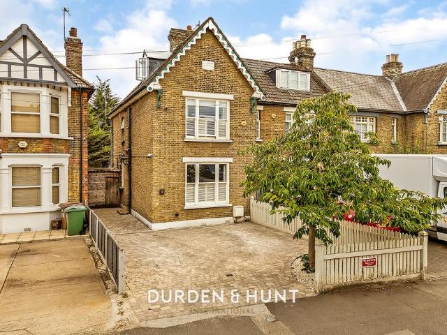 4 bedroom semi detached house for sale