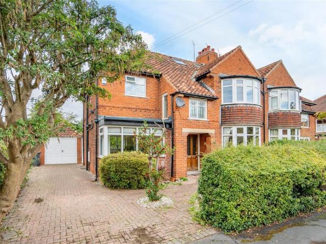 4 bedroom semi detached house for sale