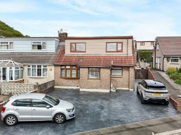 4 bedroom semi detached house for sale