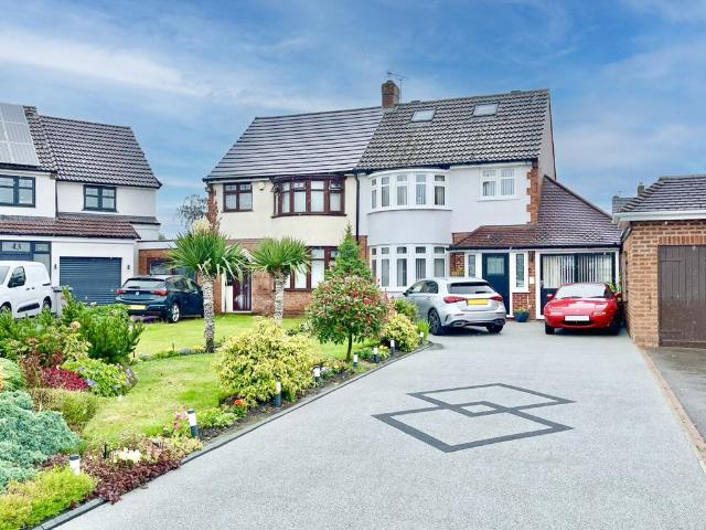 4 bedroom semi detached house for sale