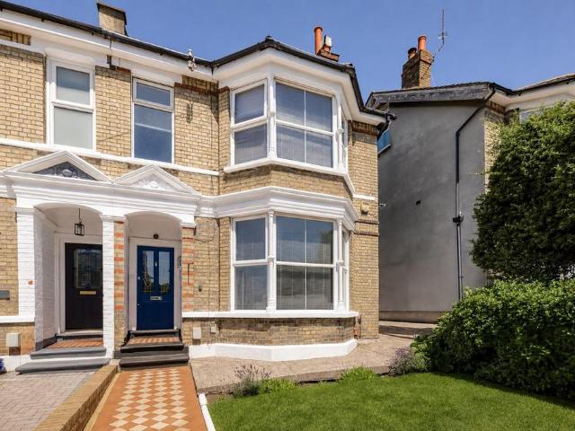 4 bedroom semi detached house for sale