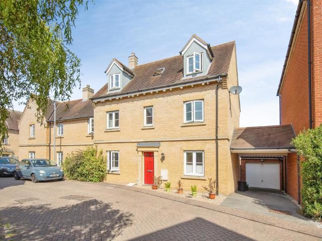 4 bedroom semi detached house for sale