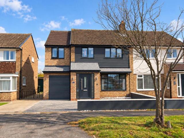 4 bedroom semi detached house for sale