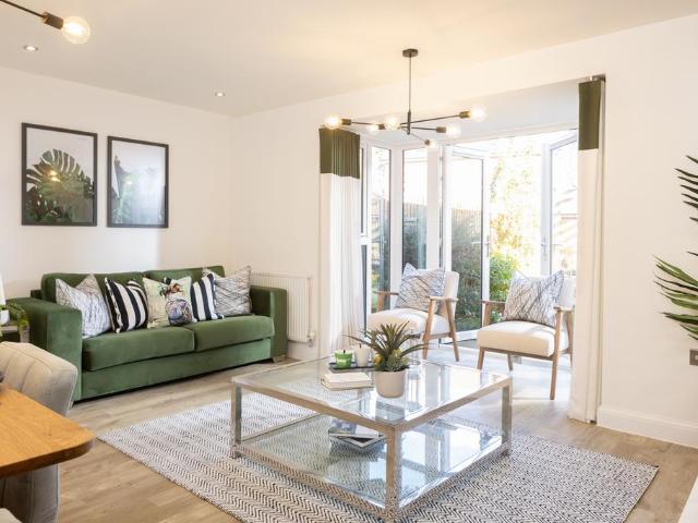 4 bedroom semi detached house for sale