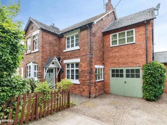 4 bedroom semi detached house for sale