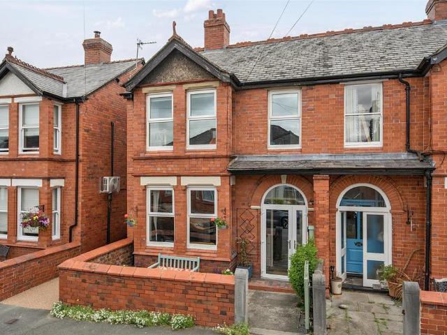 4 bedroom semi detached house for sale