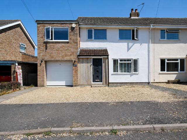 4 bedroom semi detached house for sale