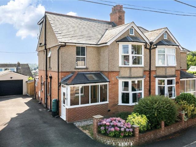 4 bedroom semi detached house for sale