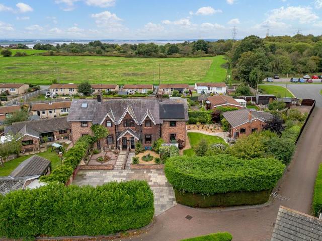 4 bedroom semi detached house for sale