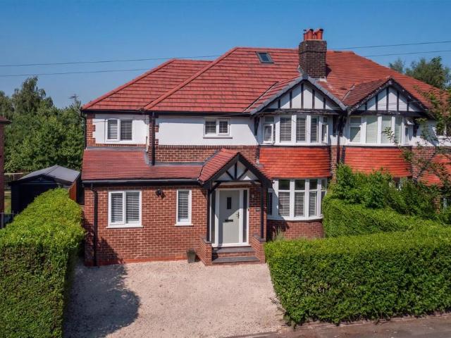 4 bedroom semi detached house for sale
