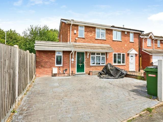 4 bedroom semi detached house for sale