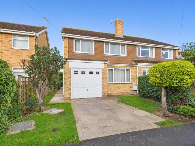 4 bedroom semi detached house for sale