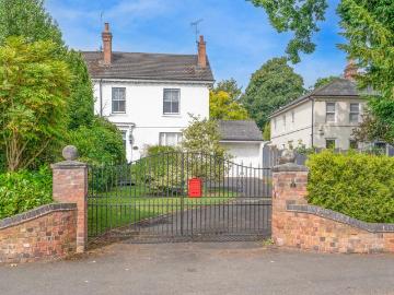 4 bedroom semi detached house for sale