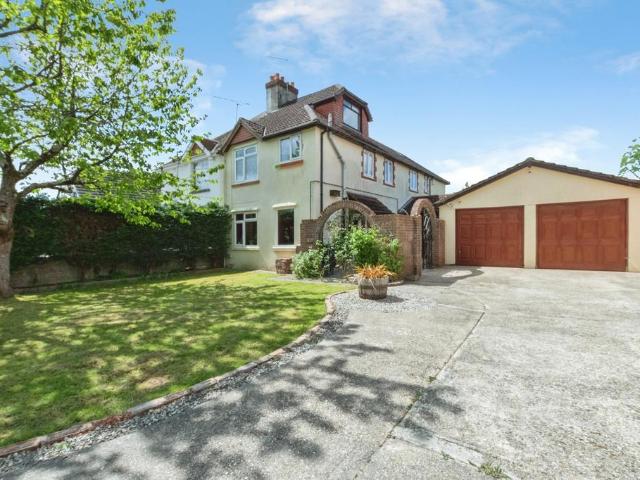 4 bedroom semi detached house for sale
