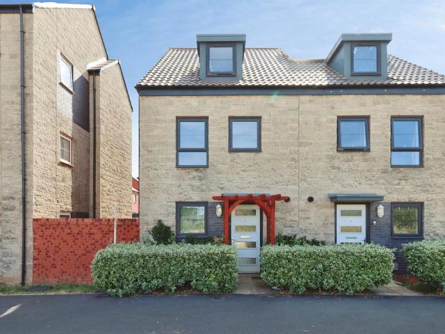 4 bedroom semi detached house for sale