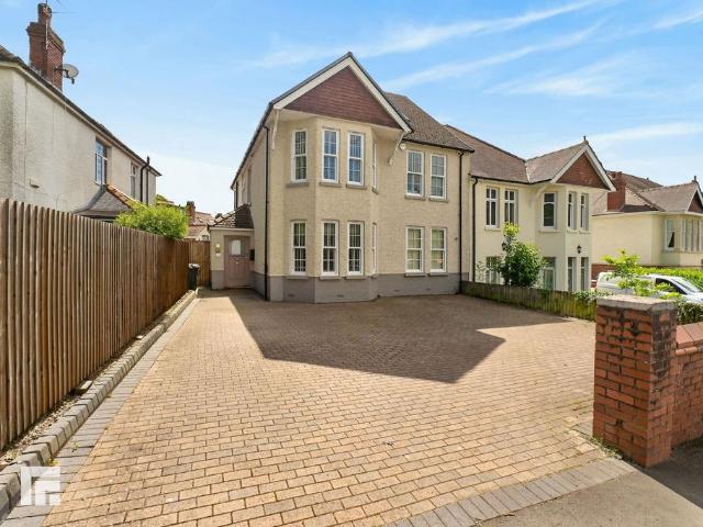 4 bedroom semi detached house for sale