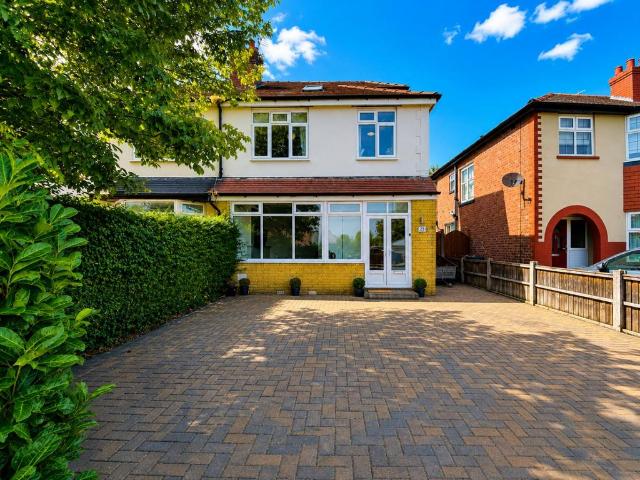 4 bedroom semi detached house for sale