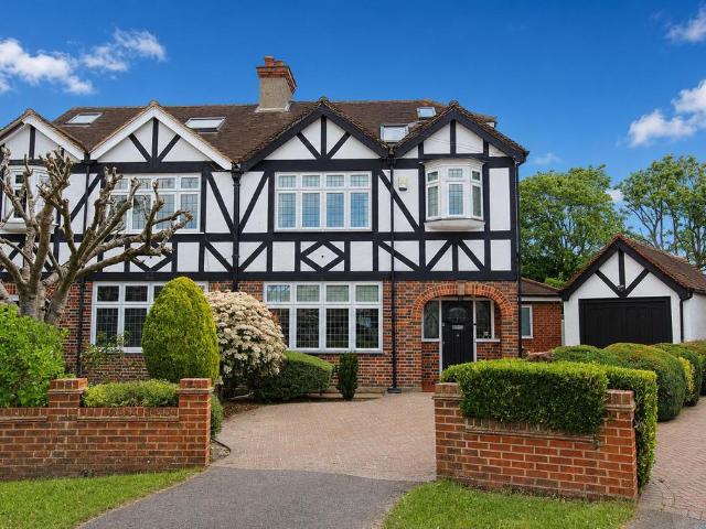 4 bedroom semi detached house for sale