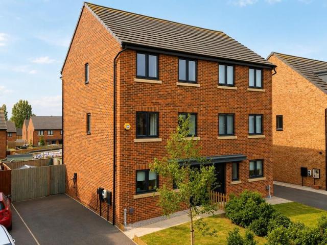 4 bedroom semi detached house for sale