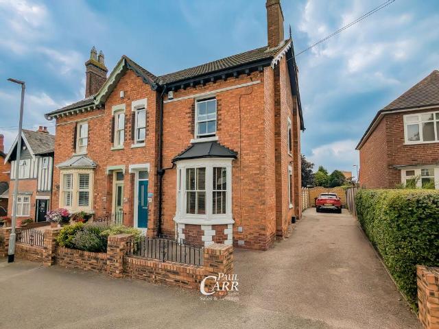 4 bedroom semi detached house for sale