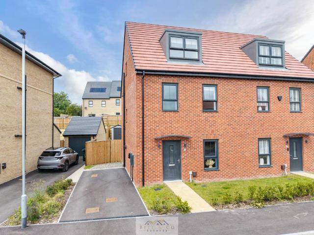 4 bedroom semi detached house for sale