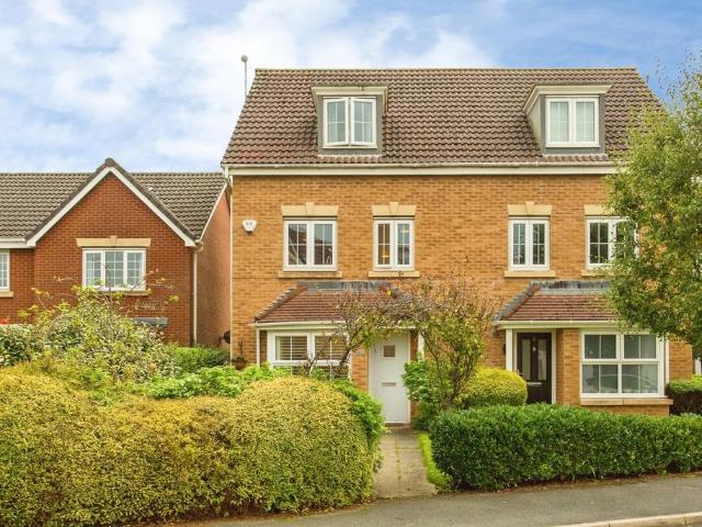 4 bedroom semi detached house for sale