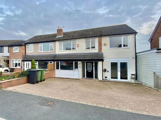 4 bedroom semi detached house for sale