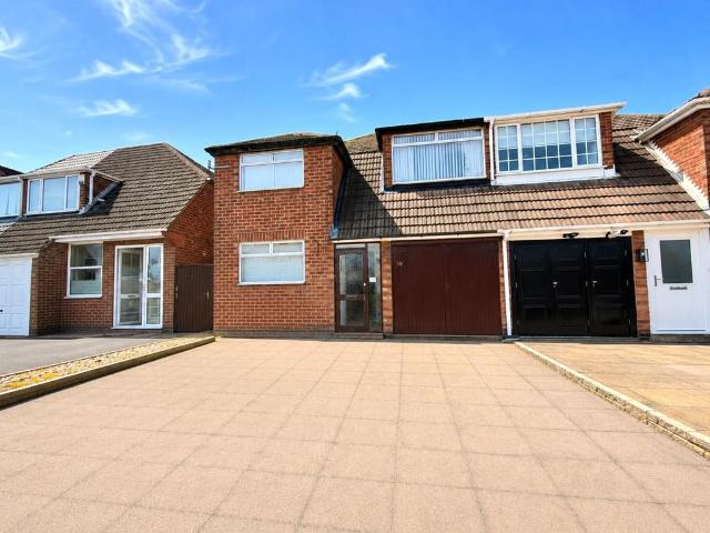4 bedroom semi detached house for sale