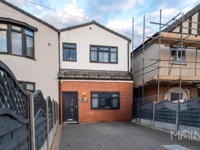 4 bedroom semi detached house for sale