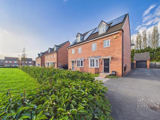 4 bedroom semi detached house for sale