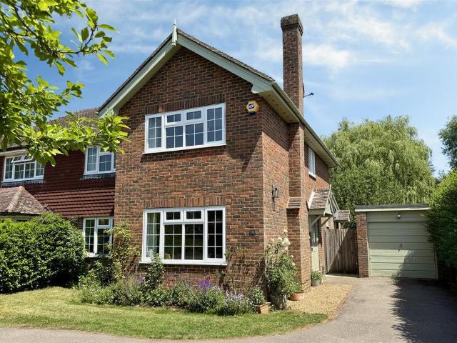 4 bedroom semi detached house for sale