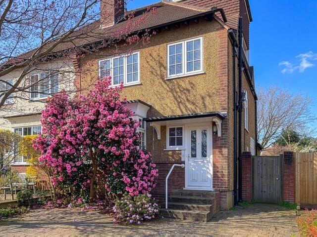4 bedroom semi detached house for sale
