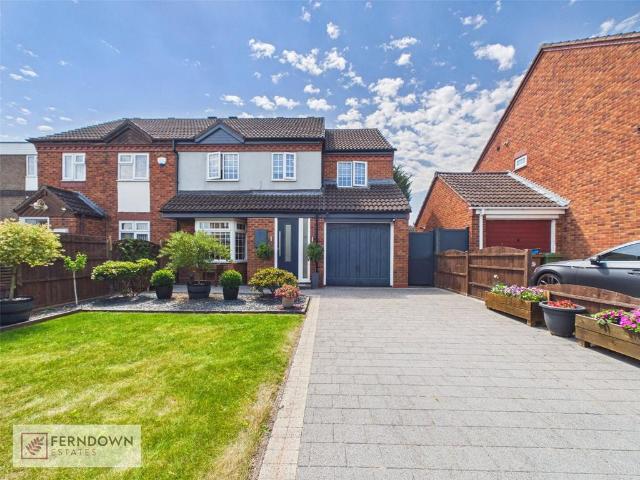4 bedroom semi detached house for sale