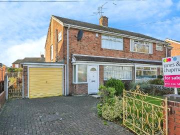 House for sale in Kirkby Liverpool - Equipped kitchen